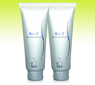 Aloe V. Cleansing Gel Aloe V. Cleansing Gel